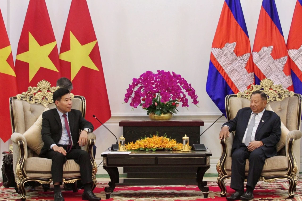 Party Central Committee Member, Deputy Foreign Minister Nguyen Manh Cuong visits Cambodia