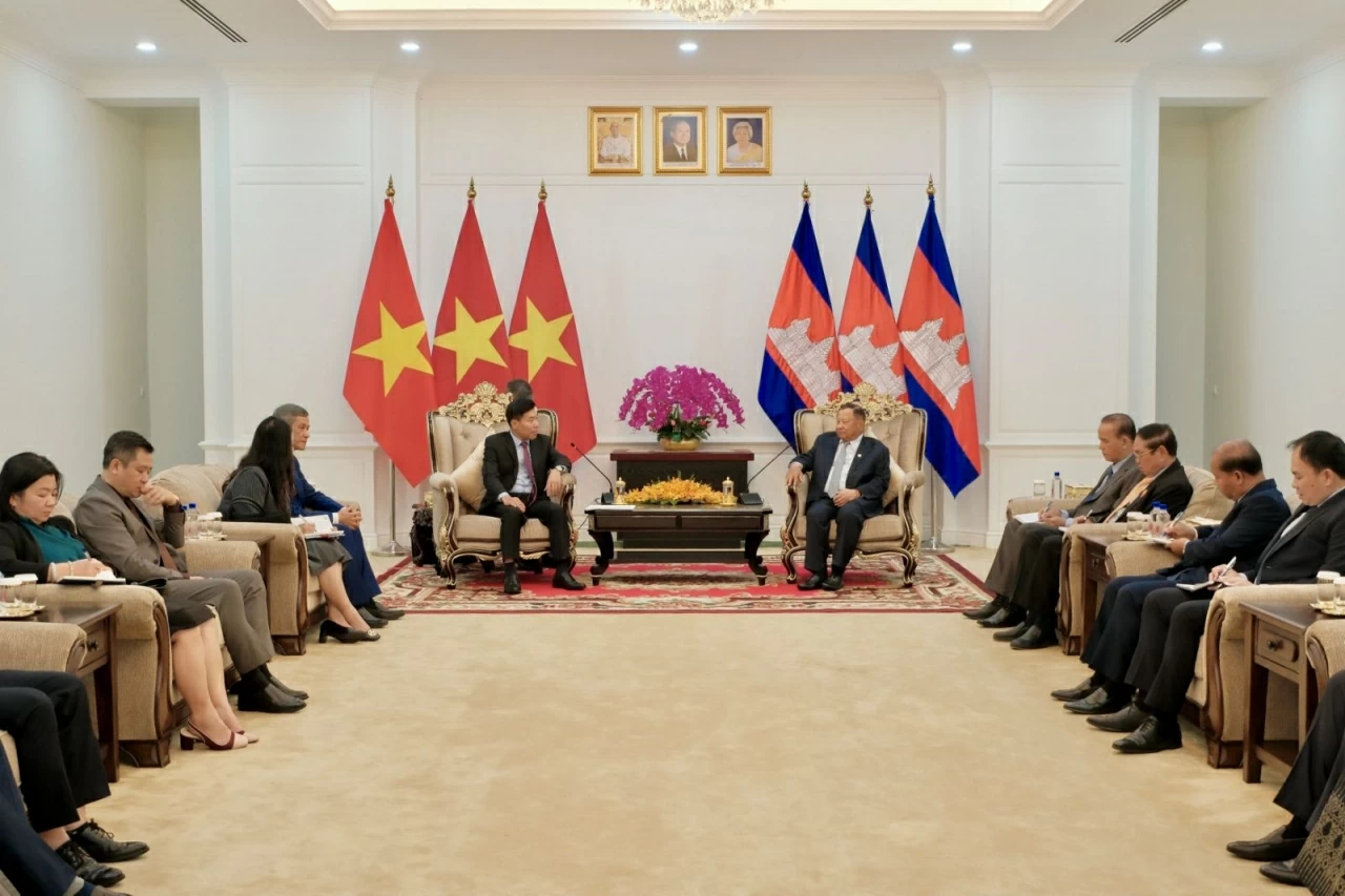 Party Central Committee Member, Deputy Foreign Minister Nguyen Manh Cuong visits Cambodia