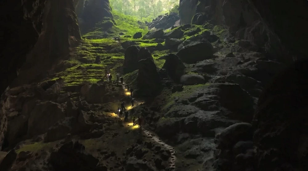 International media praise the spectacular and surreal landscape of Son Doong Cave International media praise the spectacular and surreal landscape of Son Doong Cave