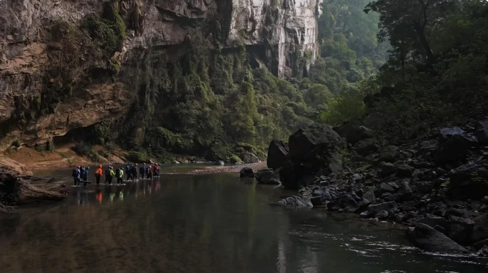 International media praise the spectacular and surreal landscape of Son Doong Cave International media praise the spectacular and surreal landscape of Son Doong Cave