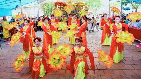 Culture needs a strong 'push' to take off