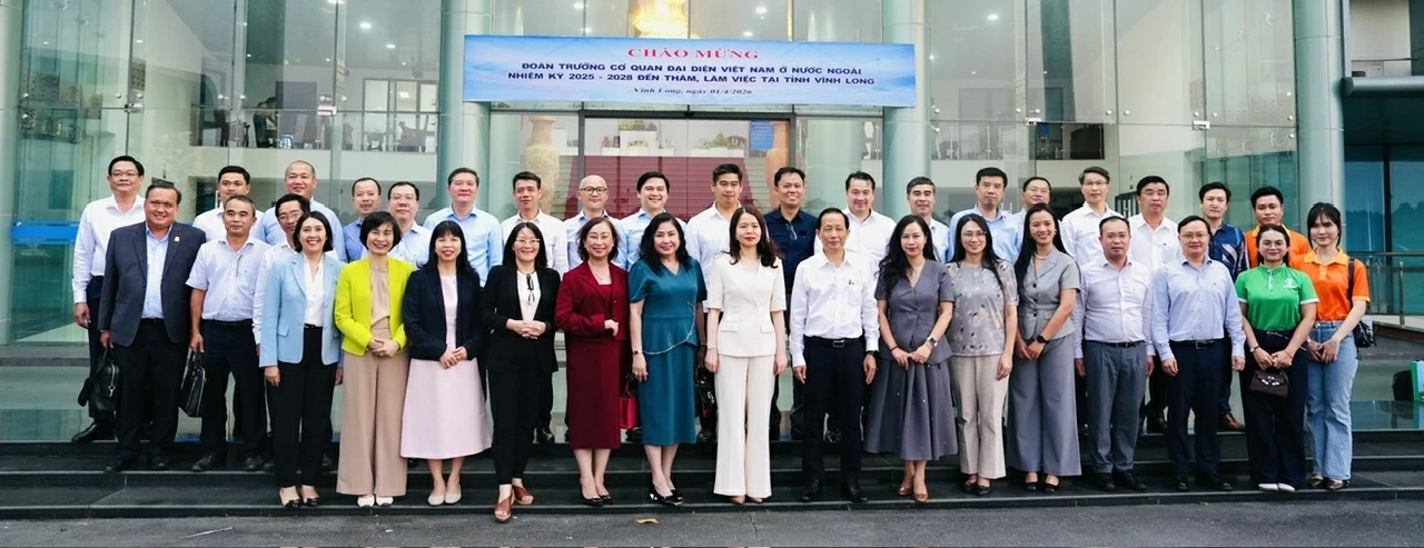Economic Diplomacy: Creating new development momentum for Dong Nai and Vinh Long in a strategic linkage space Economic Diplomacy: Creating new development momentum for Dong Nai and Vinh Long in a strategic linkage space