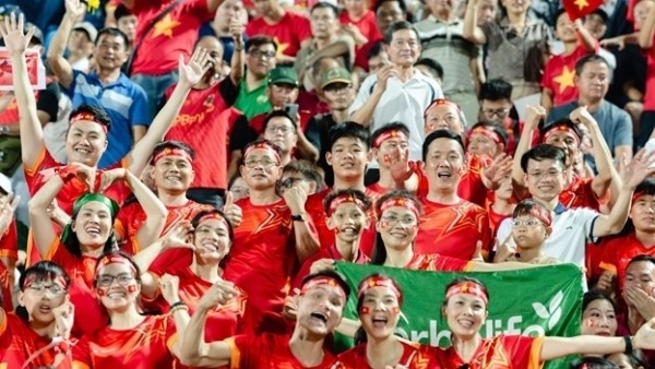 Herbalife Vietnam organised cheering activities for the Vietnam Football Team versus Malaysia in the 2027 Asian Cup qualifiers