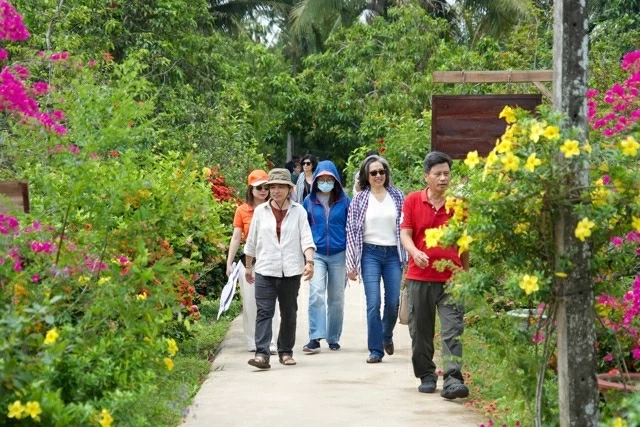 Slowing down in the river region: Nhi Hoa captivates tourists with the simplest things