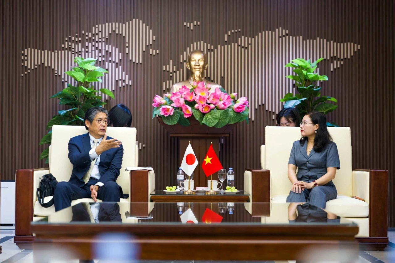 Đại sứ quán Nhật Bản, IOM và FAO thúc đẩy hợp tác về Sáng kiến 'Một sức khỏe' và tăng cường khả năng chống chịu của cộng đồng Đại sứ quán Nhật Bản, IOM và FAO thúc đẩy hợp tác về Sáng kiến 'Một sức khỏe' và tăng cường khả năng chống chịu của cộng đồng