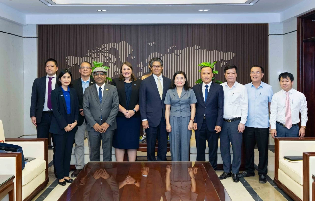 Đại sứ quán Nhật Bản, IOM và FAO thúc đẩy hợp tác về Sáng kiến 'Một sức khỏe' và tăng cường khả năng chống chịu của cộng đồng Đại sứ quán Nhật Bản, IOM và FAO thúc đẩy hợp tác về Sáng kiến 'Một sức khỏe' và tăng cường khả năng chống chịu của cộng đồng