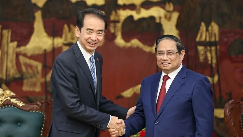 Prime Minister Pham Minh Chinh receives Chinese Ambassador He Wei