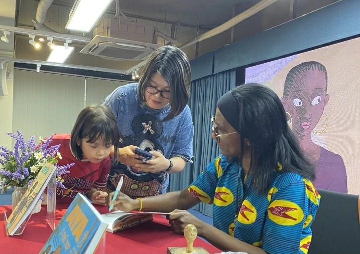 Famous comic series 'Aya of Yop City' launched with the theme 'Looking at a Dynamic Africa'