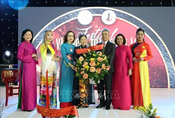 Launch of the Vietnamese Women's Business Association in Europe Launch of the Vietnamese Women's Business Association in Europe