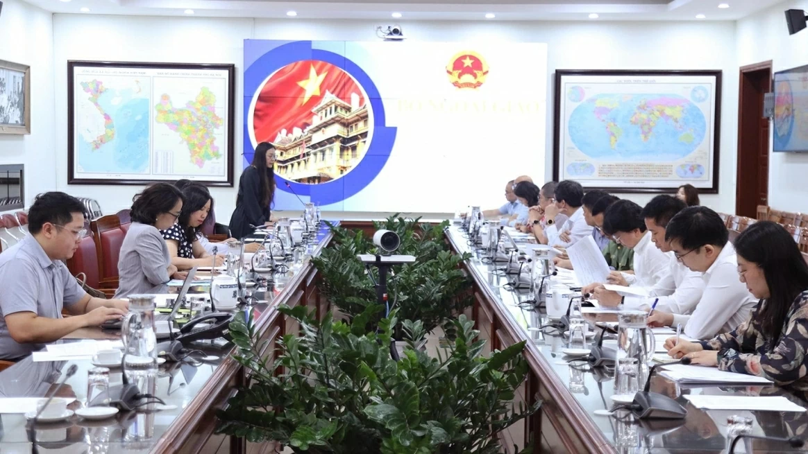 Enhancing information and cultural efforts in preparation for APEC Vietnam 2027
