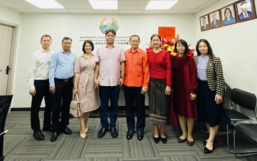 Vietnamese Consulate General in Guangzhou celebrates Laos' Bun Pimay Festival