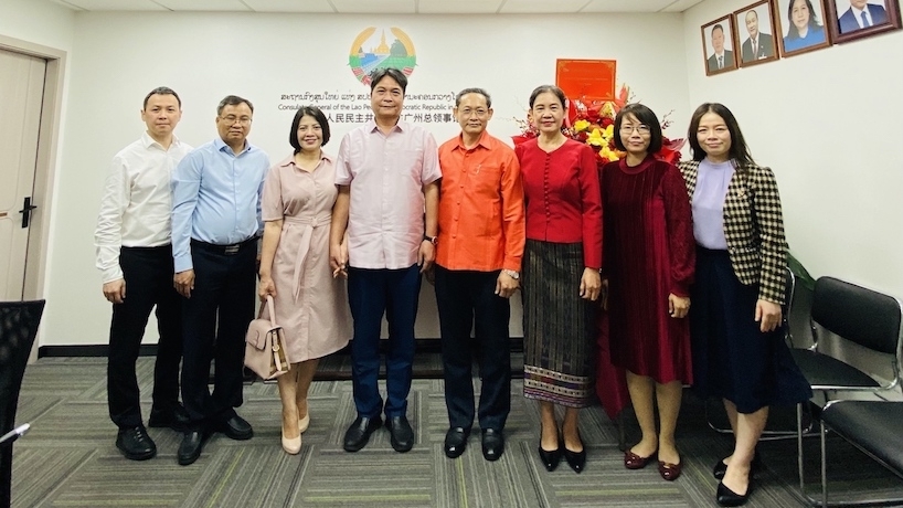 Vietnamese Consulate General in Guangzhou celebrates Laos' Bun Pimay Festival