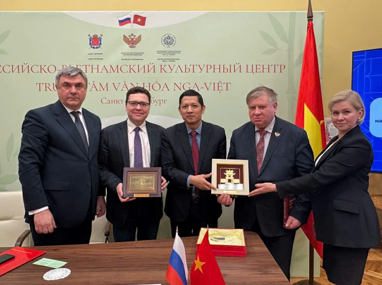 Roundtable: New cooperation directions drive Vietnam–Russia ties