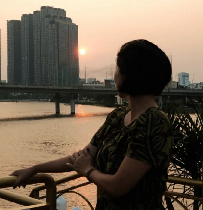 Afternoon tea on the boat: A new chill trend in the heart of Sai Gon