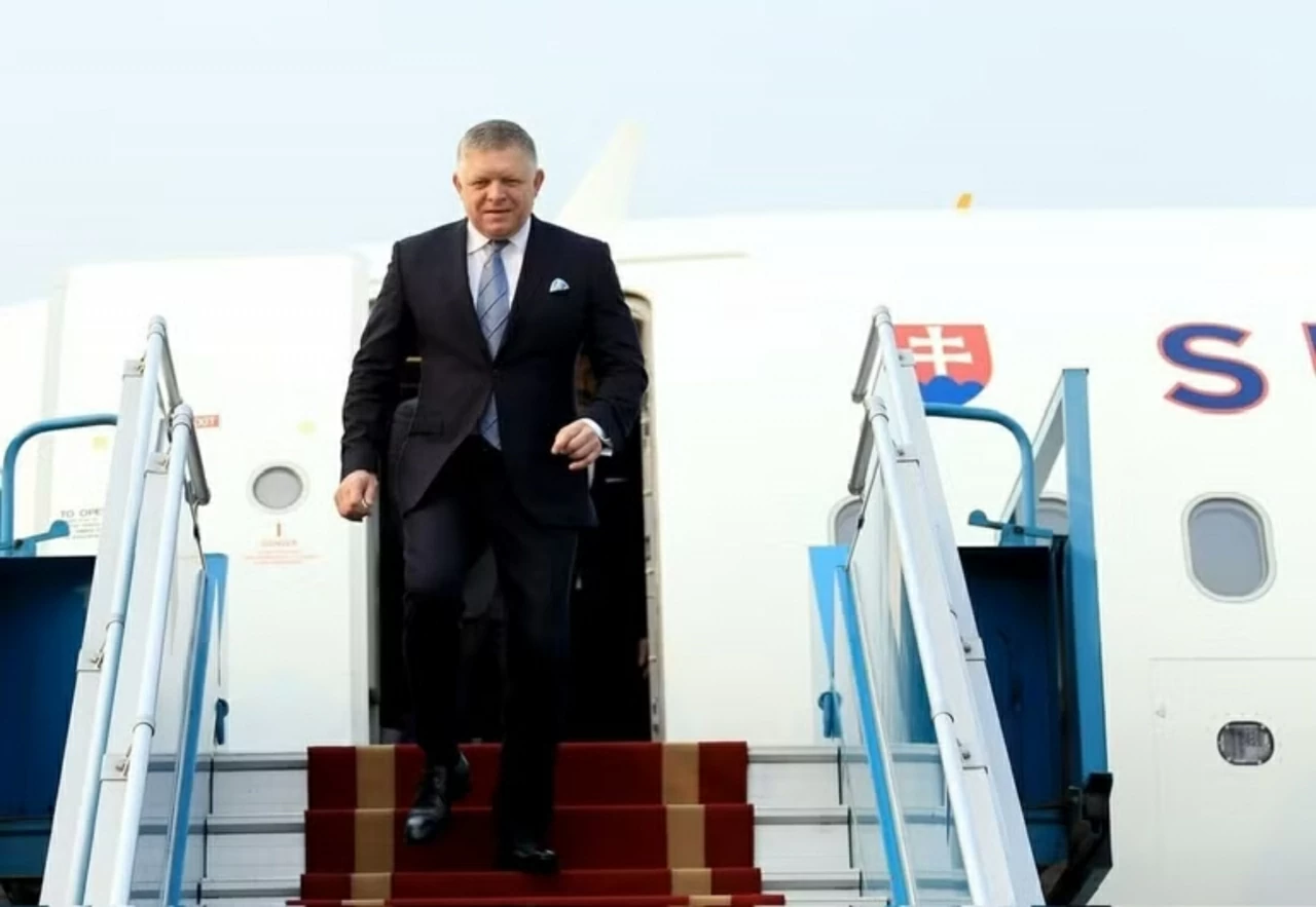 Thủ tướng Slovakia Robert Fico đến Hà Nội, bắt đầu thăm chính thức Việt Nam. (Nguồn: TTXVN) Thủ tướng Slovakia Robert Fico đến Hà Nội, bắt đầu thăm chính thức Việt Nam. (Nguồn: TTXVN)