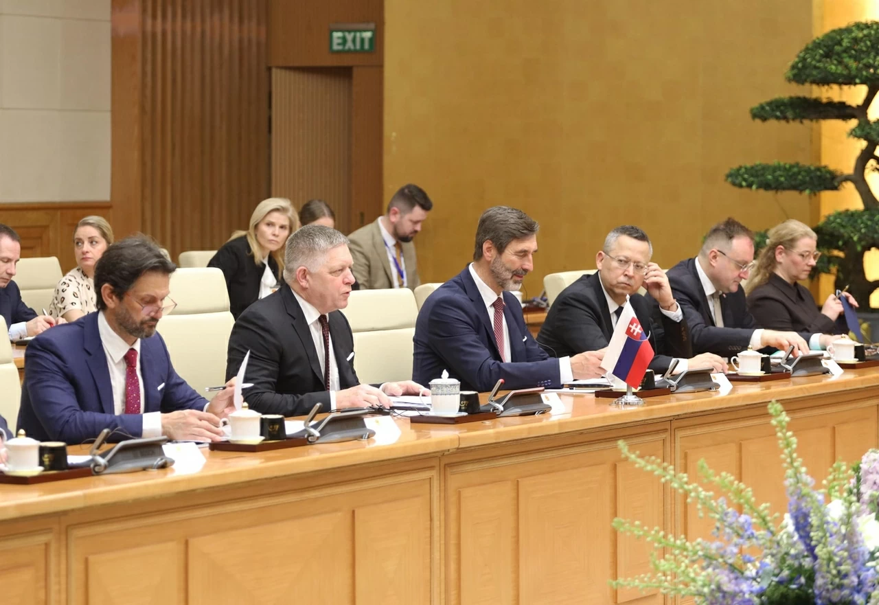 Welcome ceremony held for Slovak Prime Minister Robert Fico in Hanoi Welcome ceremony held for Slovak Prime Minister Robert Fico in Hanoi