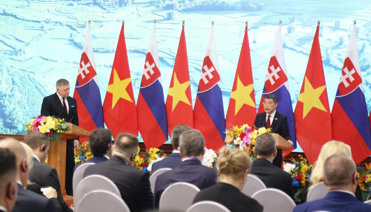 Vietnam and Slovakia upgrade relations to strategic partnership, sign multiple cooperation documents Vietnam and Slovakia upgrade relations to strategic partnership, sign multiple cooperation documents