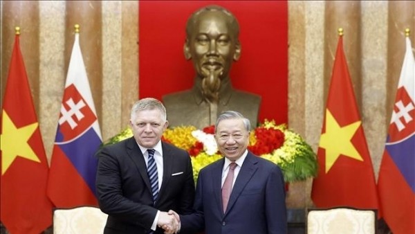 General Secretary, President To Lam receives Slovak Prime Minister Robert Fico