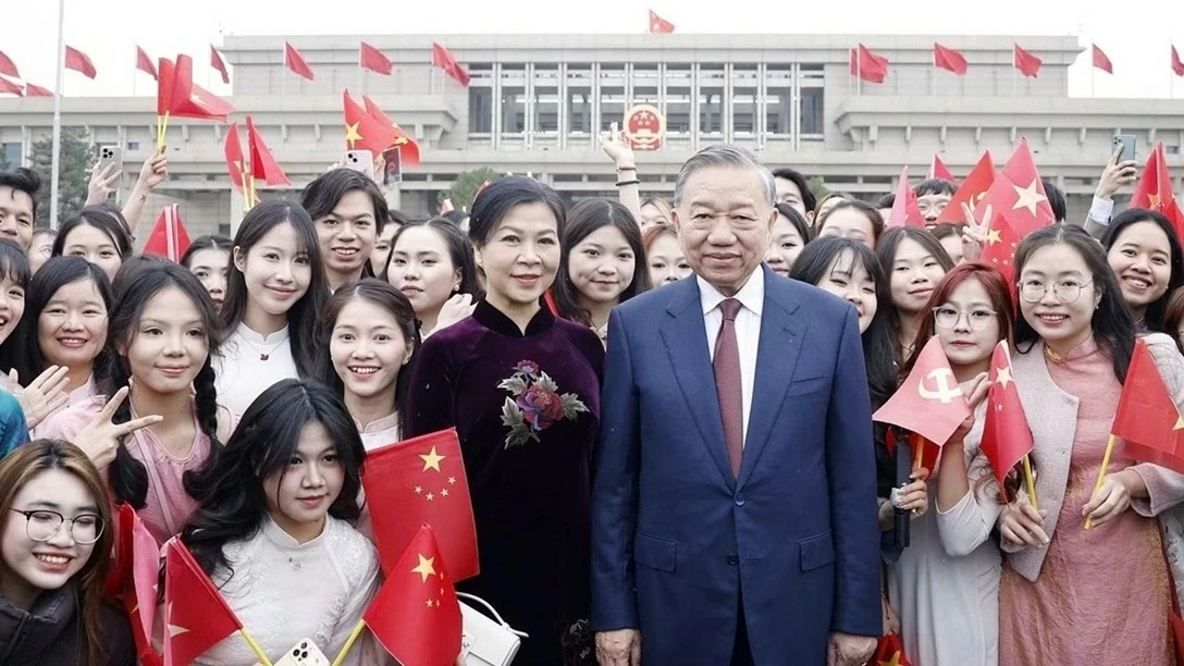 Studying to serve the nation: General Secretary and President To Lam's message on the responsibility of young people