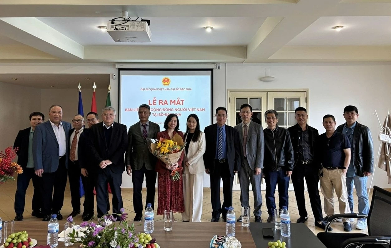 Vietnamese Embassy launches Liaison Committee for Vietnamese community in Portugal
