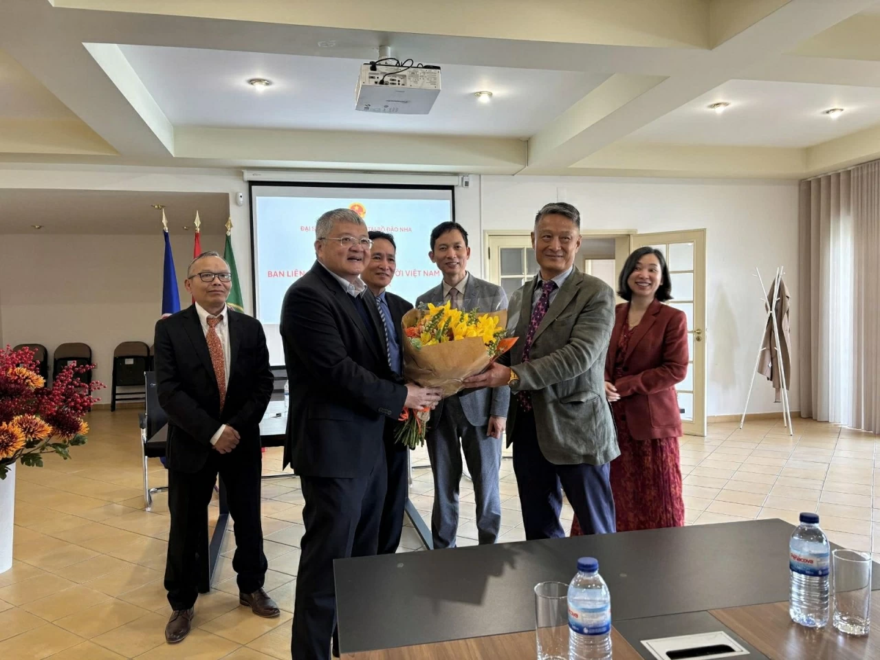 Vietnamese Embassy launches Liaison Committee for Vietnamese community in Portugal