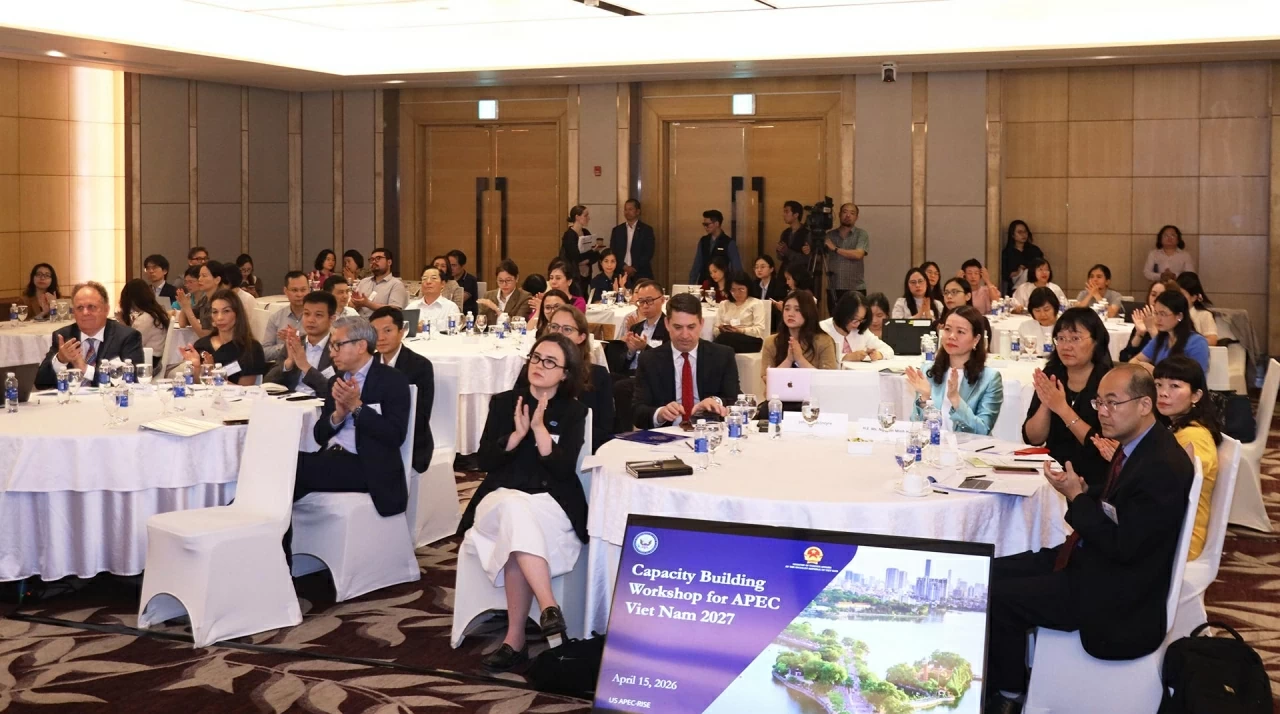 Enhancing capacity, promoting the role of host for APEC Vietnam 2027 Enhancing capacity, promoting the role of host for APEC Vietnam 2027