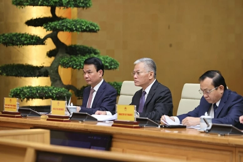 Prime Minister Le Minh Hung attends Expanded AZEC Summit on energy security