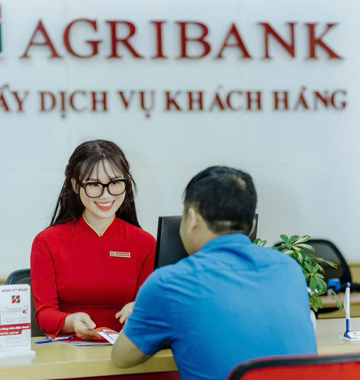Agribank boosts sustainable finance, reduces bad debt to stabilize Vietnam's financial system