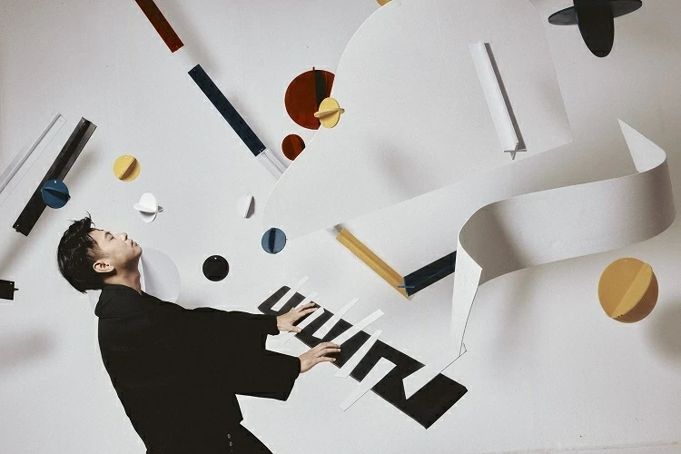 Musician Duong Cam and the “Laurel Wreath” of dedication: When Vietnamese musicals move beyond experimentation