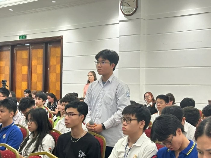 International Education Program “AEROKOS”: Inspiring space aspirations among Vietnamese and Russian youth