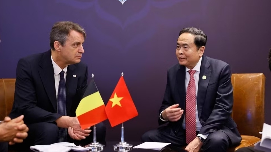 NA Chairman Tran Thanh Man meets Belgian Senate President Vincent Blondel