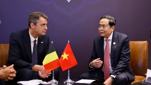 Chủ tịch Quốc hội Trần Thanh Mẫn hội kiến Chủ tịch Thượng viện Bỉ Vincent Blondel