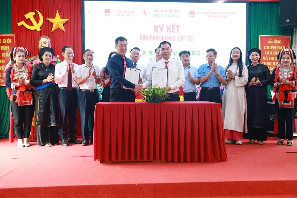 Leveraging value of ancient Shan Tuyet Tea Region in developing circular agricultural tourism in Ho Thau Commune of Tuyen Quang province