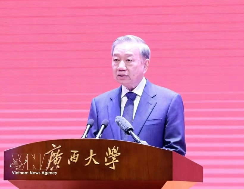 General Secretary, President To Lam visits historic Nanning Yucai School in Guangxi