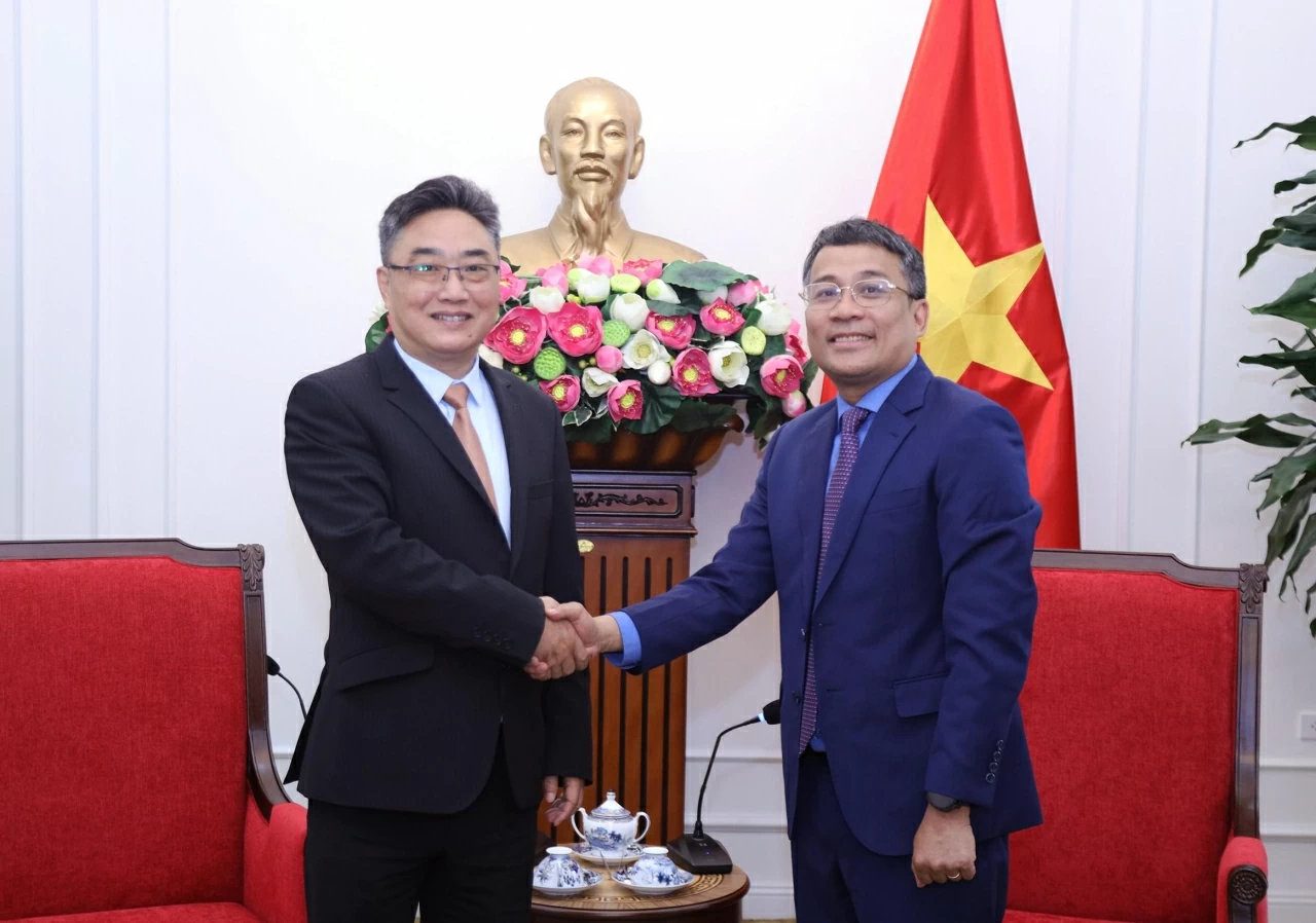 Enhancing business connectivity, promoting ASEAN – China investment: Deputy FM Nguyen Minh Vu