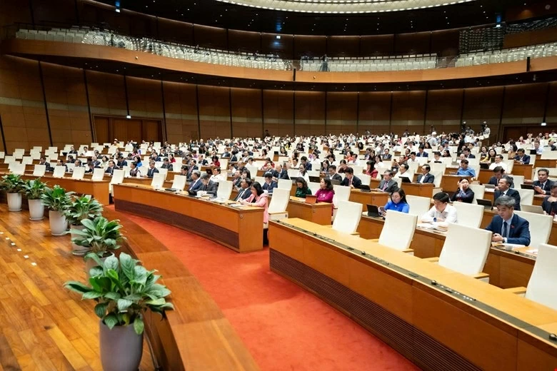 The National Assembly discusses measures to combat waste and the 2027 oversight programme.