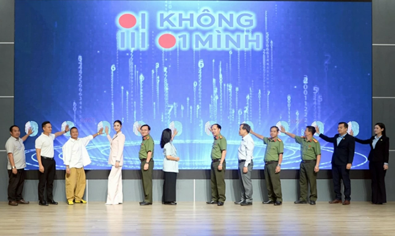 'Not Alone – Together Safe Online' campaign launched in Can Tho City