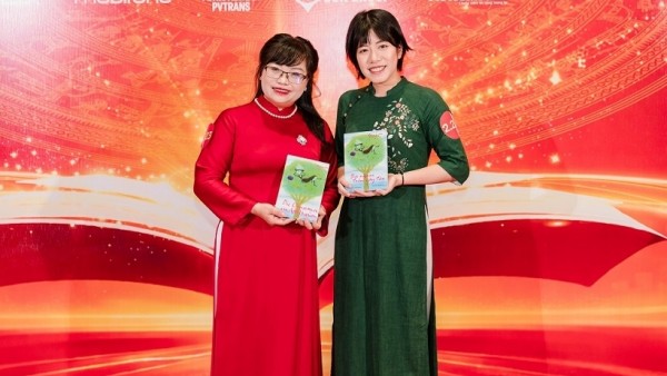 Counselor and writer Chu Thu Phuong: The soft bridge of cultural diplomacy