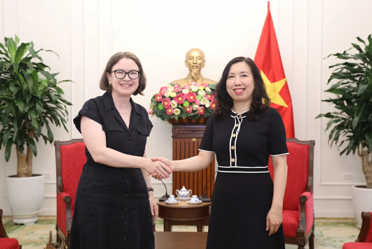 Strengthening Vietnam-Ireland relations on the 30th anniversary of diplomatic ties: Deputy FM Le Thi Thu Hang Strengthening Vietnam-Ireland relations on the 30th anniversary of diplomatic ties: Deputy FM Le Thi Thu Hang