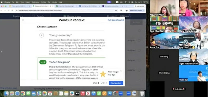 An English open class taught by Ms. Nguyen Pham.