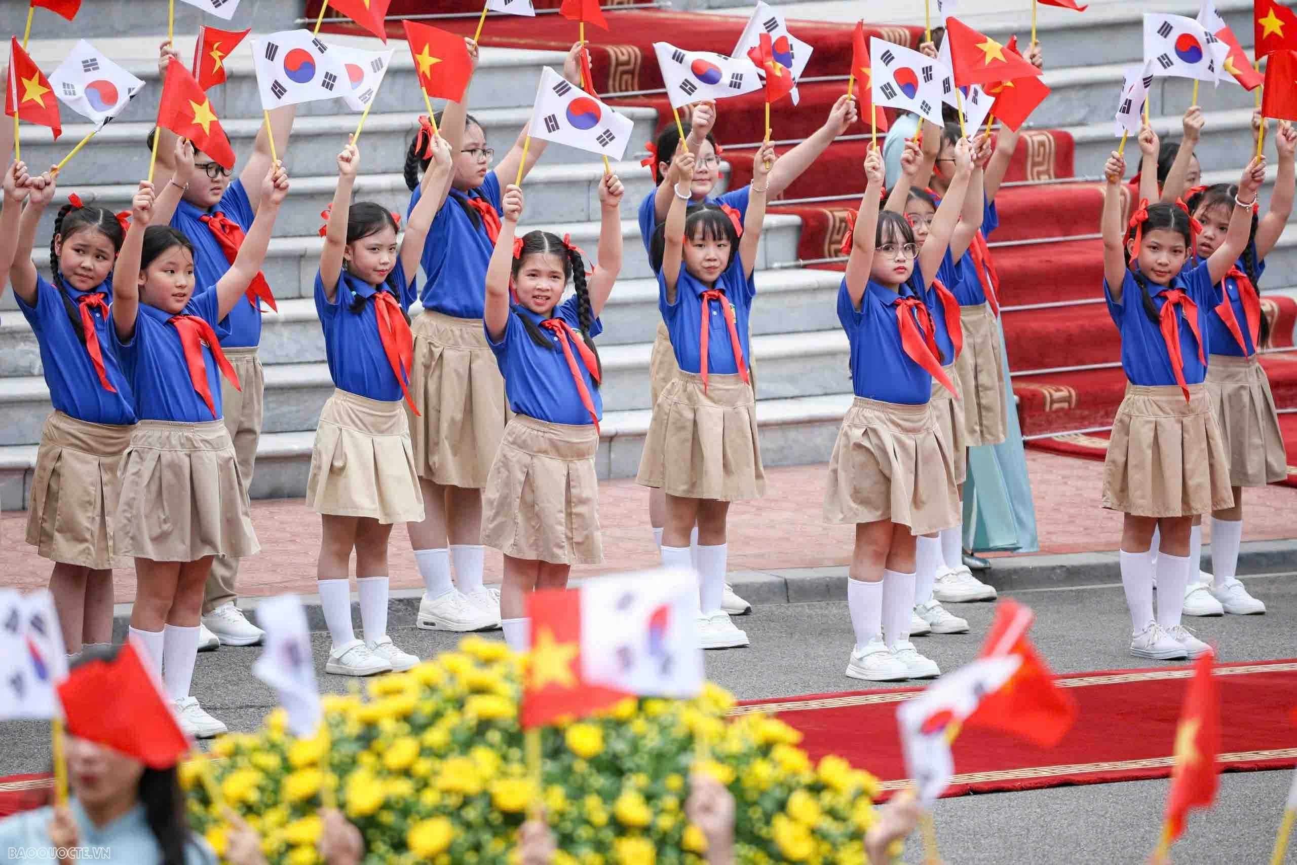 Welcome ceremony held for RoK President Lee Jae Myung and his spouse in Hanoi