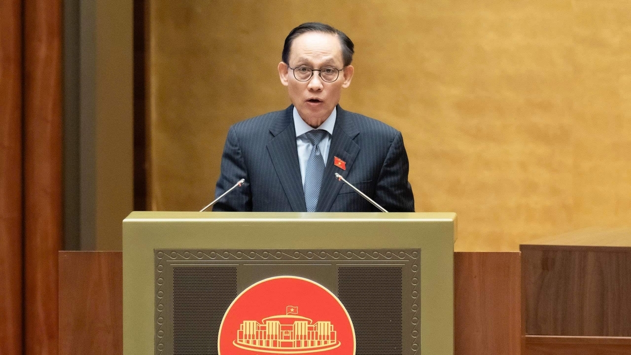 National Assembly adopts Amendments to Law on Vietnamese Representative Missions Abroad