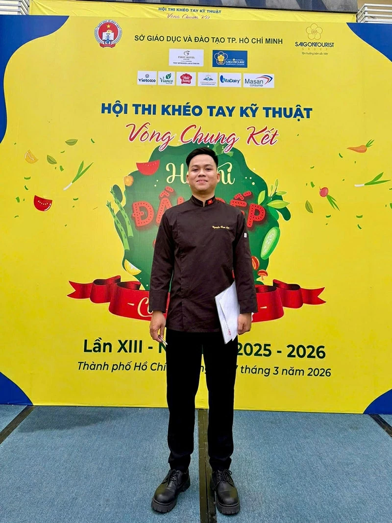 Judging panel of a culinary competition organized by the Ho Chi Minh City Department of Education and Training.