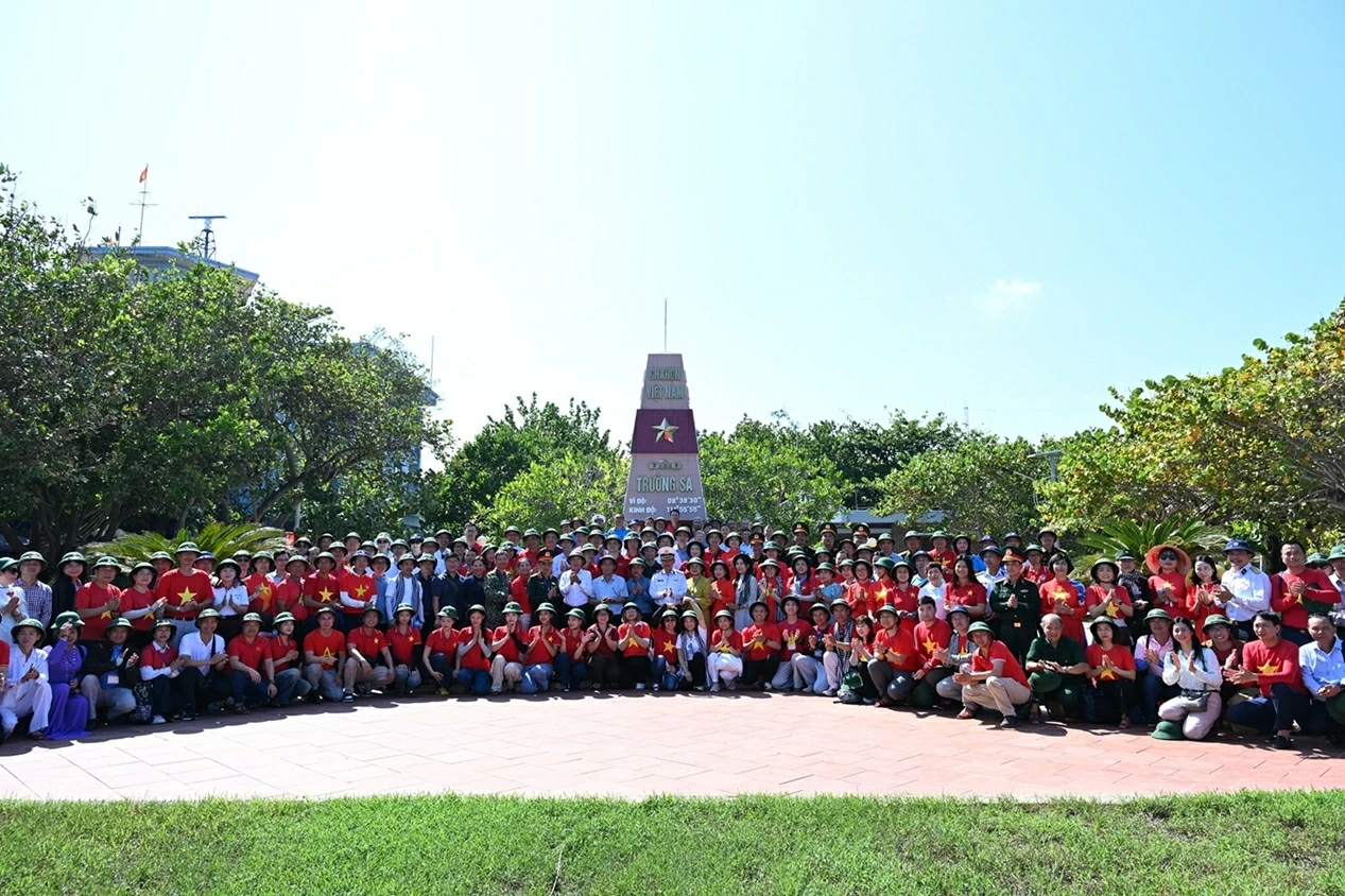 Visit to Truong Sa in 2026: Connecting Overseas Vietnamese with the homeland's islands and seas