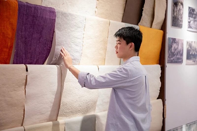 Visitors exploring Zó Project’s exhibition space.