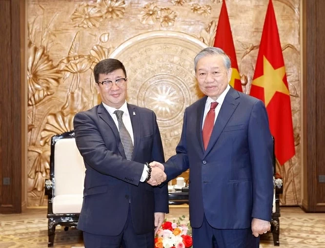 General Secretary, President To Lam receives outgoing Mongolian Ambassador Jigjee Sereejav