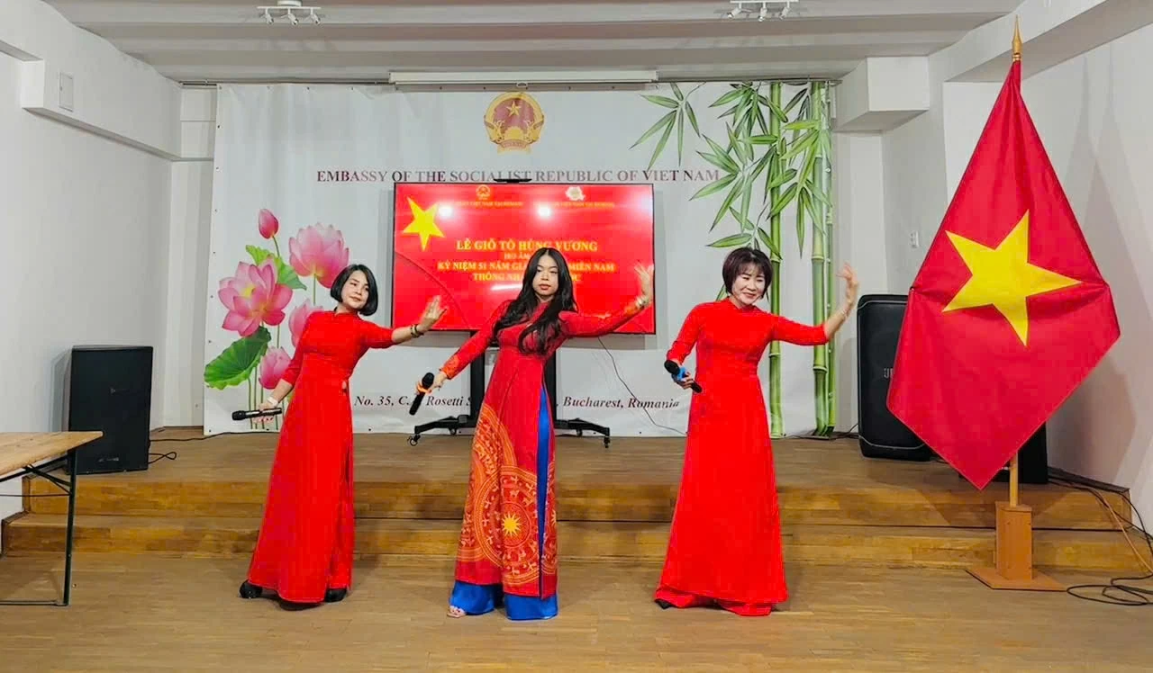 Vietnamese in Romania reflect on their roots, celebrate 51st Anniversary of Southern Liberation Vietnamese in Romania reflect on their roots, celebrate 51st Anniversary of Southern Liberation
