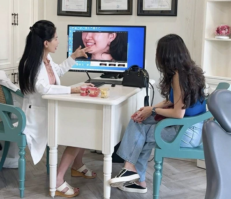 International patients are increasingly choosing Vietnam for dental care due to its affordability and improving quality.