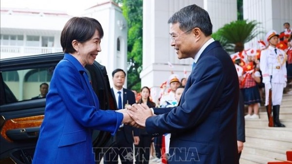 Prime Minister Le Minh Hung holds official welcome ceremony for Japanese PM Takaichi Sanae