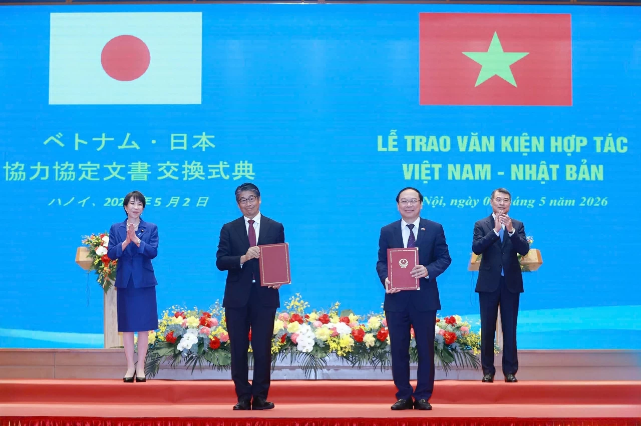 Vietnam and Japan sign six cooperation documents during Prime Minister Takaichi Sanae's visit